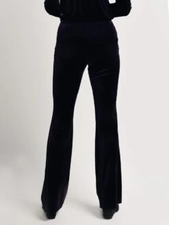 Sno Skins Plushtech Velvet Flared Leg Pant 10 Sno Skins Plushtech Velvet Flared Leg Pant -Saintbernard Shop 11288 18 violetalt2