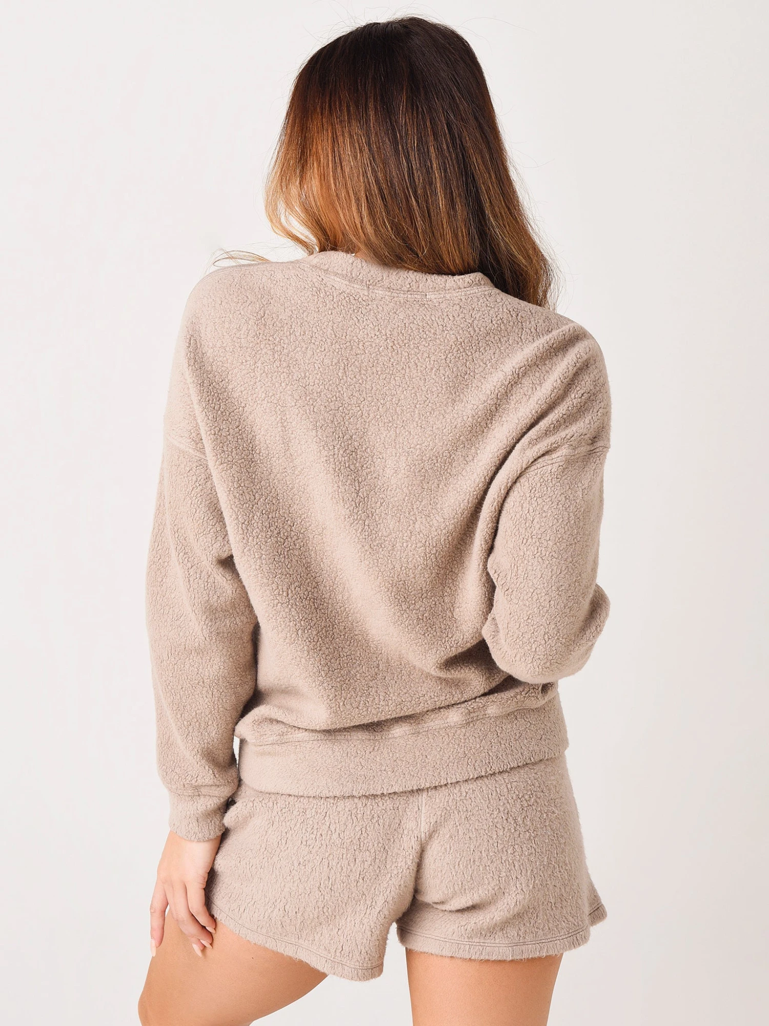 Stateside Women's Sherpa Panel Sleeve Sweatshirt 6 Stateside Women's Sherpa Panel Sleeve Sweatshirt - Image 4