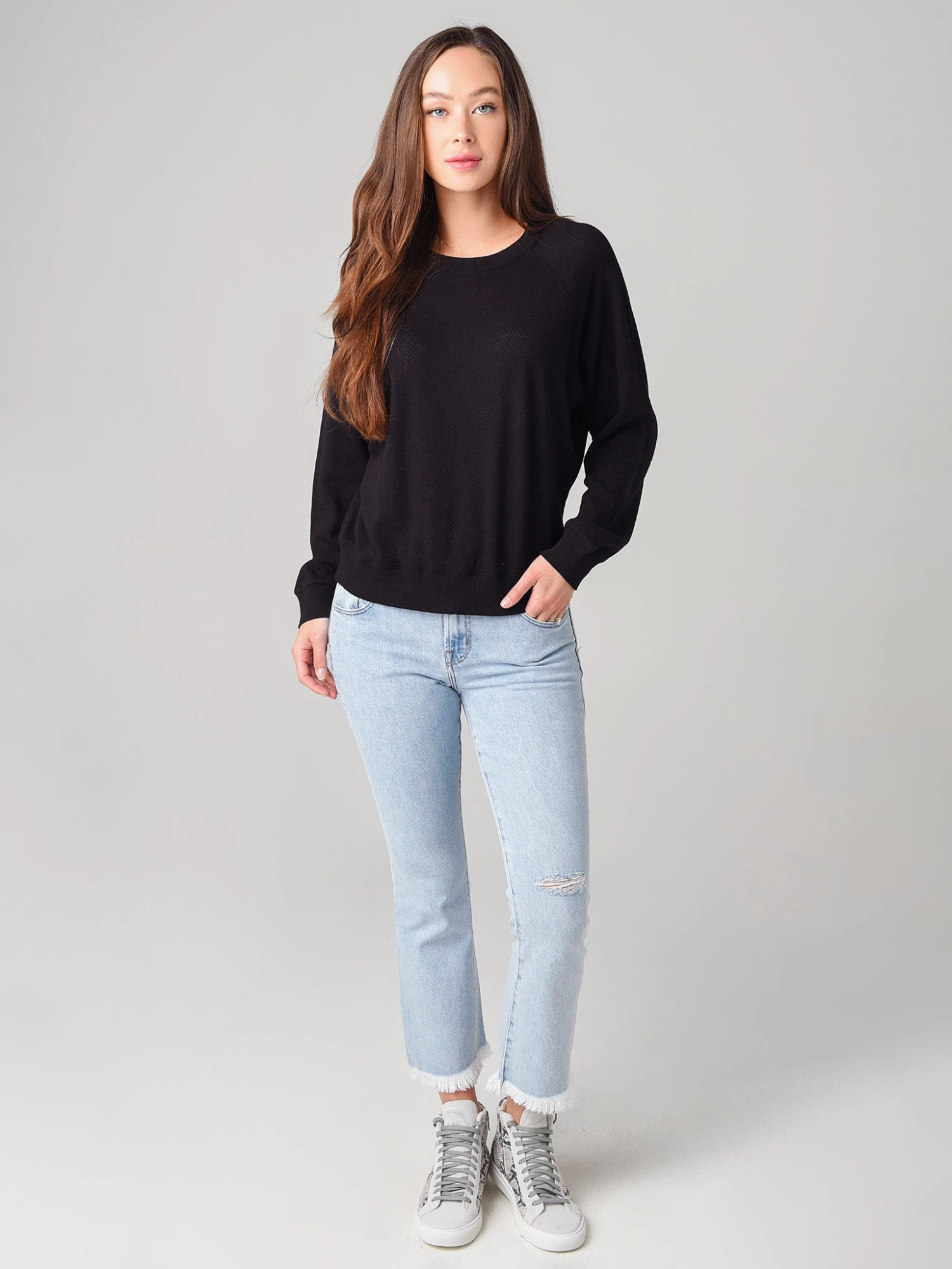 Monrow Women's Mesh Raglan Sweatshirt 6 Monrow Women's Mesh Raglan Sweatshirt - Image 4