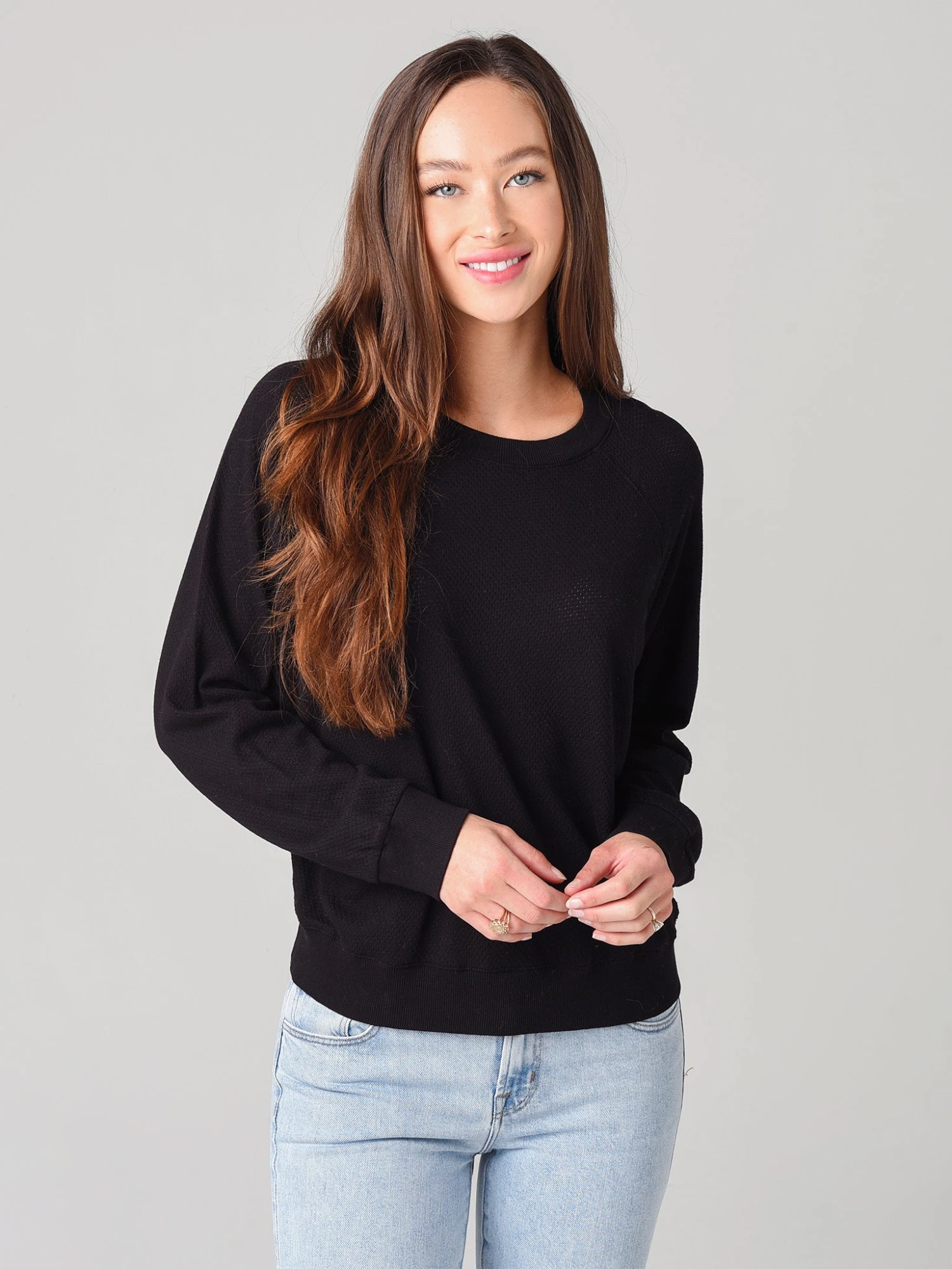 Monrow Women's Mesh Raglan Sweatshirt 3 Monrow Women's Mesh Raglan Sweatshirt