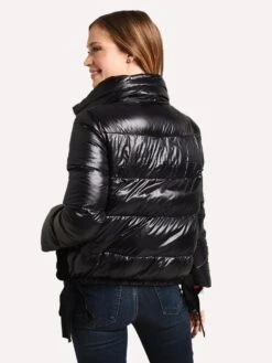 Herno Nylon Short Jacket With Big Faux Fur Pockets -Saintbernard Shop P11018D 12017 9300BLACKalt3