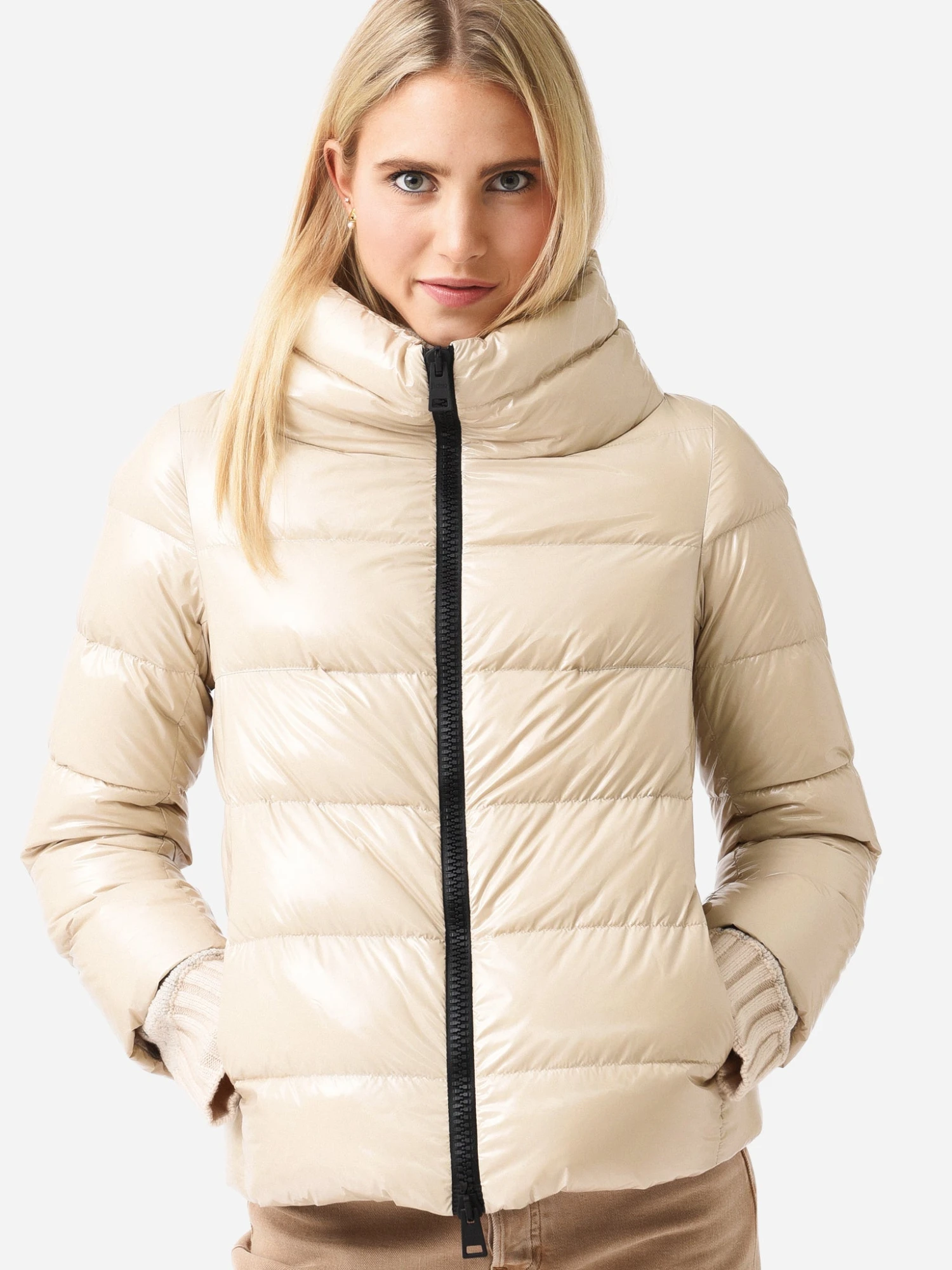 Herno Women's Gloss Cape Jacket 3 Herno Women's Gloss Cape Jacket