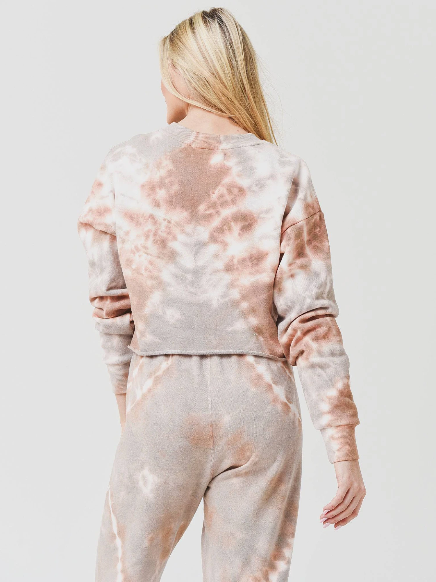 SPRWMN Women's Cropped Logo Sweatshirt 6 SPRWMN Women's Cropped Logo Sweatshirt - Image 4