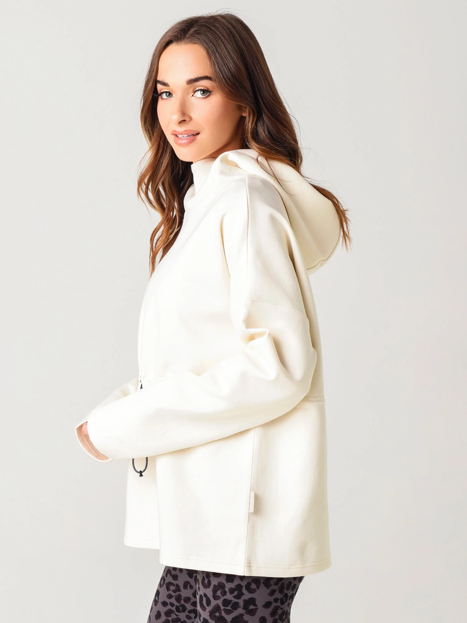 Varley Women's Jasmine Sweatshirt Hoodie 4 Varley Women's Jasmine Sweatshirt Hoodie - Image 2