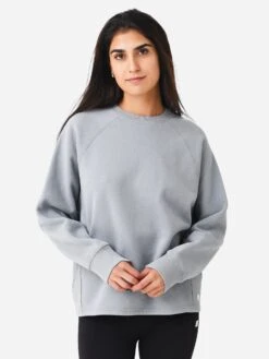 Vuori Women's Restore Oversized Crew Sweatshirt -Saintbernard Shop VW265xLIGHTCLOUDxPrimary 81092643