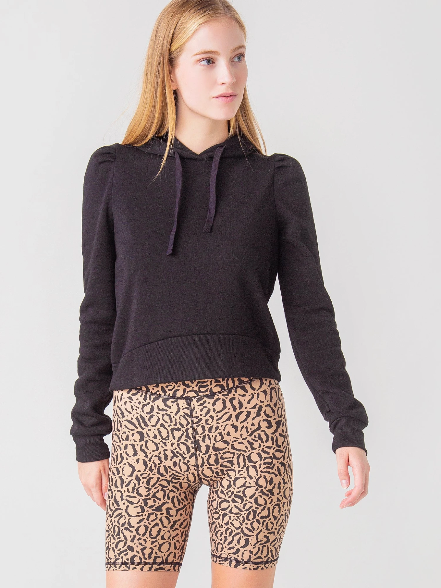 Z Supply Women's Logan Puff Sleeve Hoodie 3 Z Supply Women's Logan Puff Sleeve Hoodie