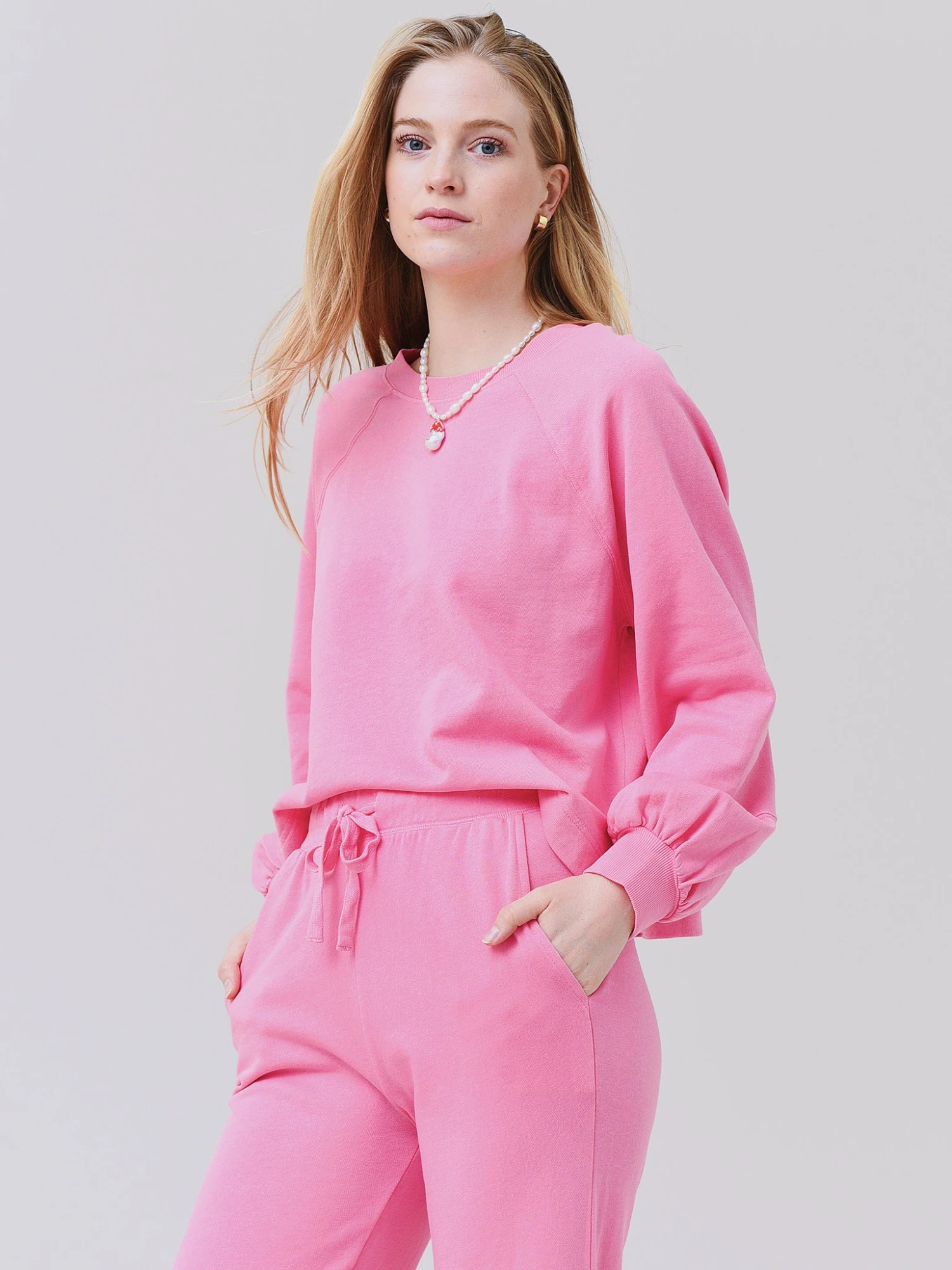 Z Supply Women's Blythe Washed Sweatshirt 3 Z Supply Women's Blythe Washed Sweatshirt