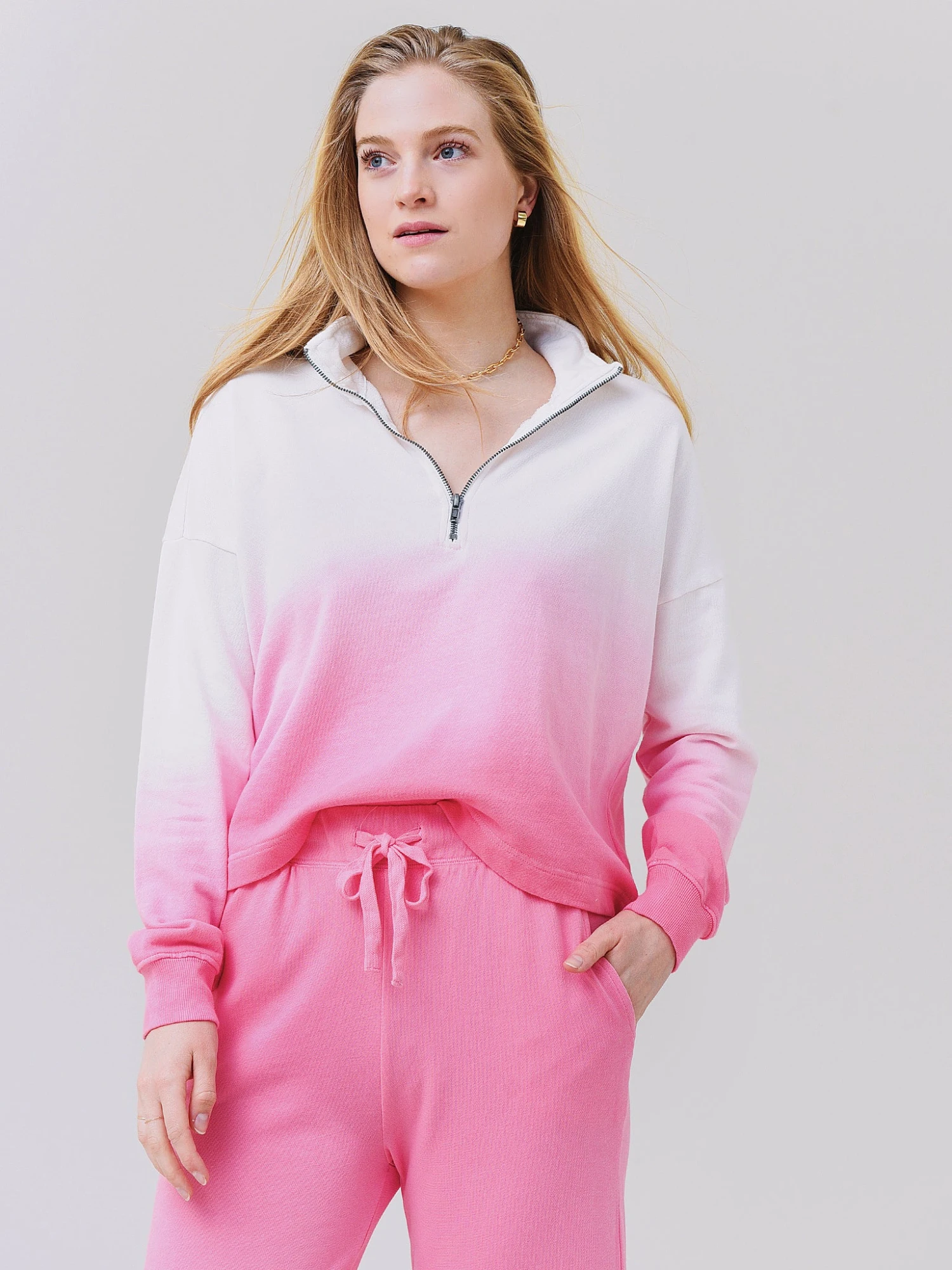 Z Supply Women's Zeta Dip-Dye Sweatshirt 3 Z Supply Women's Zeta Dip-Dye Sweatshirt