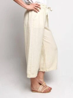 Bella Dahl Frayed Crop Leg Pant -Saintbernard Shop b3012 331 301 deserttanalt1