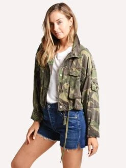 Pam&Gela Camo Crop Cargo Jacket -Saintbernard Shop tn50081749 armycamoalt1