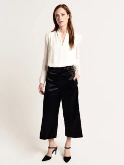 Vince Metallic Satin Crop Wide Pant 11 Vince Metallic Satin Crop Wide Pant -Saintbernard Shop v547321617 001blkalt2